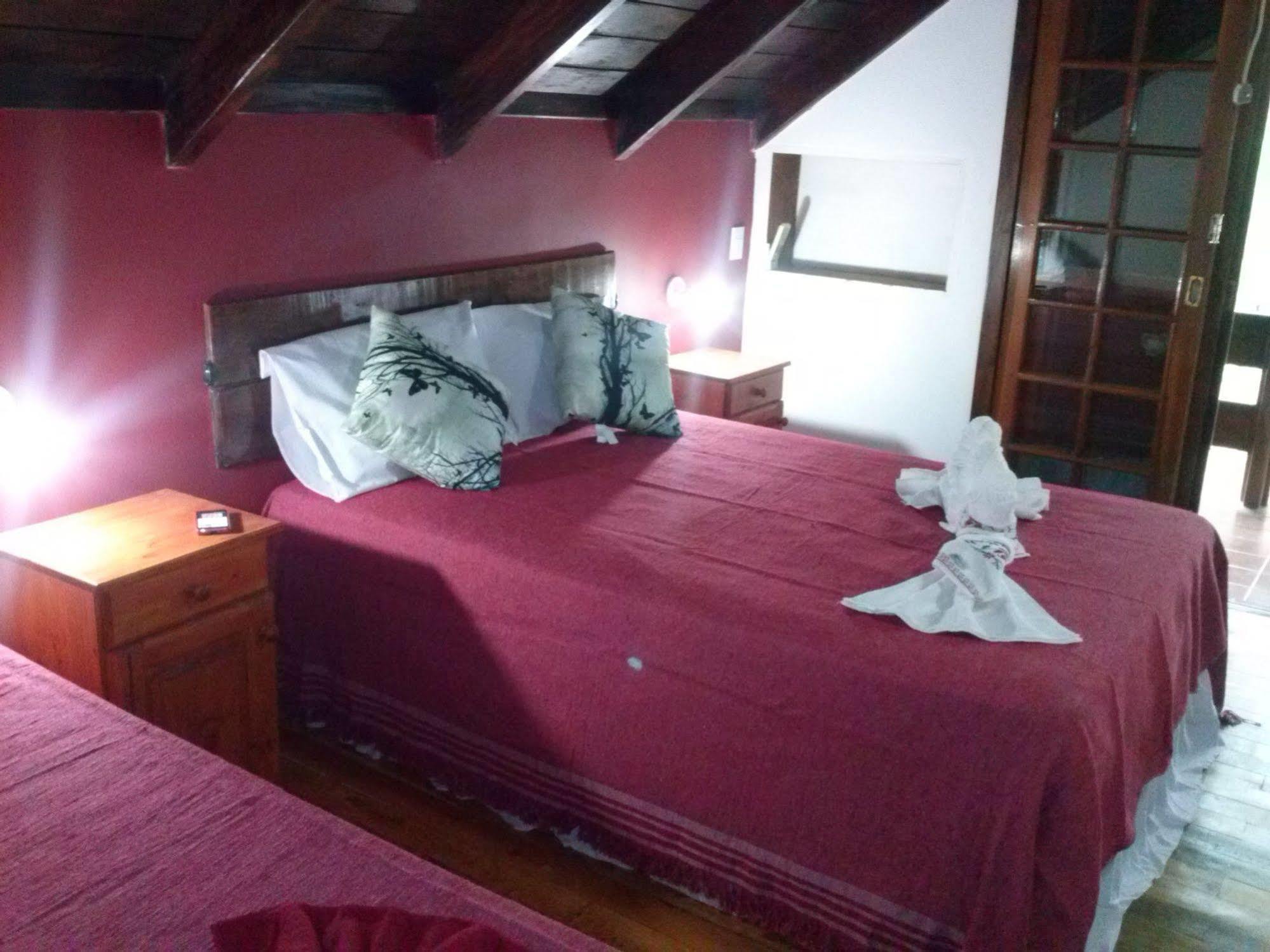 Petit Hotel Caraguata 伊瓜苏港 外观 照片