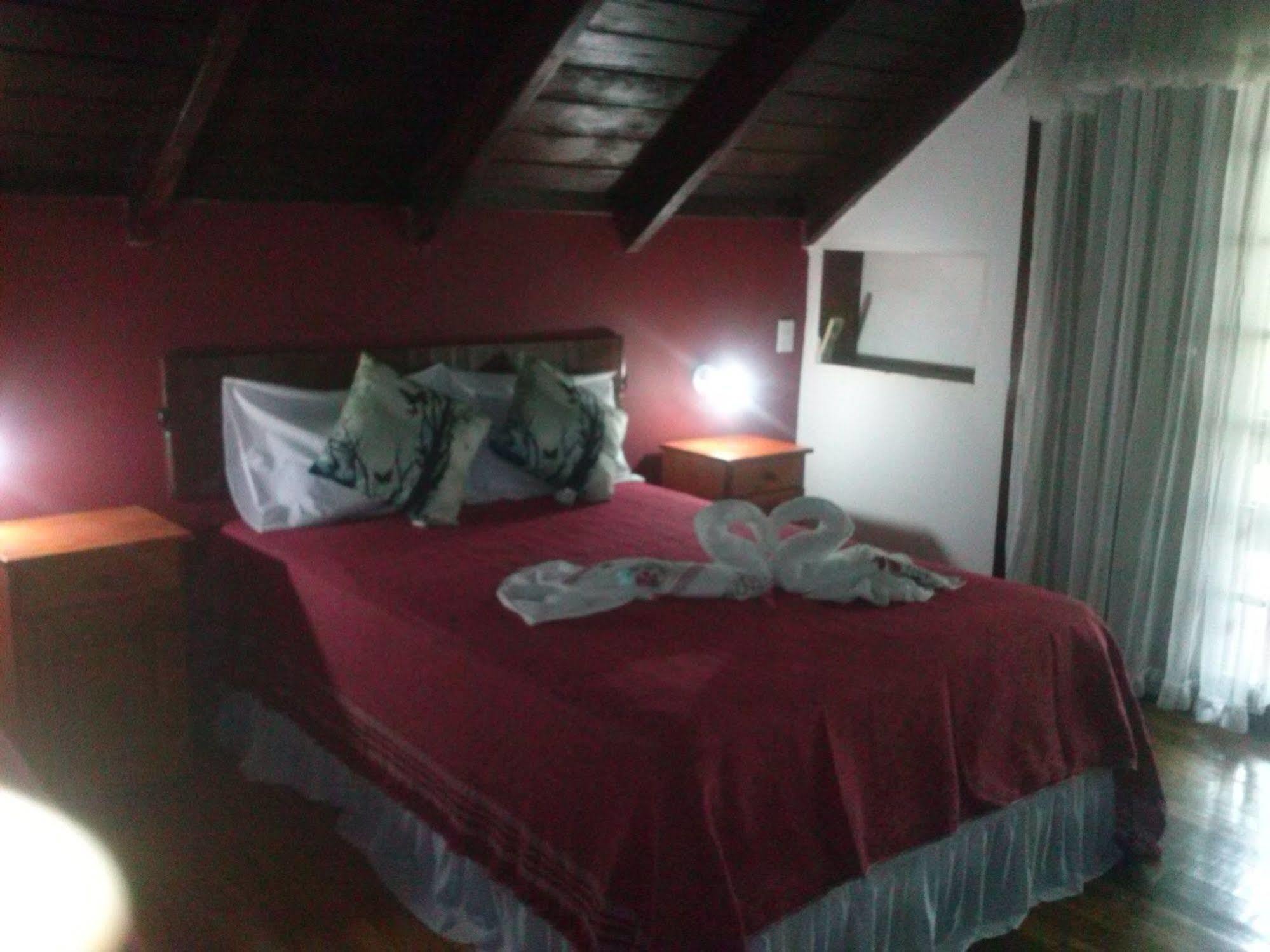 Petit Hotel Caraguata 伊瓜苏港 外观 照片